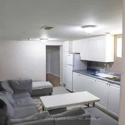 22,&nbsp;Katherine, Downsview-Roding-CFB, Toronto