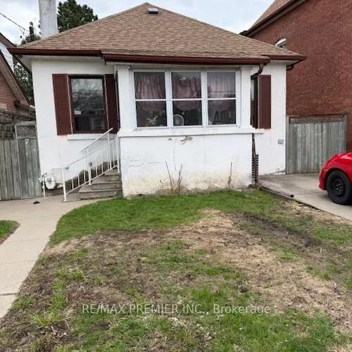 Premium freehold home for sale: 7, Florence, Rockcliffe-Smythe, Toronto