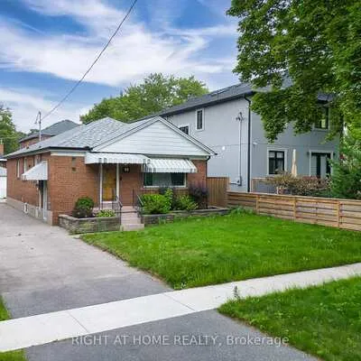 98,&nbsp;Yorkview, Stonegate-Queensway, Toronto