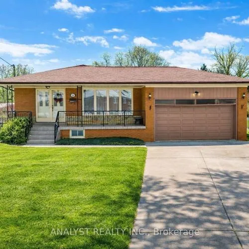 Premium freehold home for sale: 15, Debby, Humberlea-Pelmo Park W4, Toronto