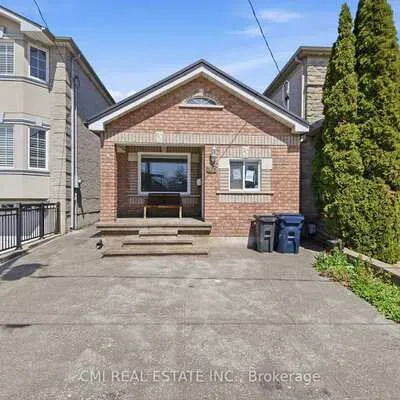120,&nbsp;Northland, Rockcliffe-Smythe, Toronto