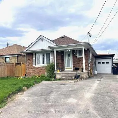 4,&nbsp;Parkchester, Brookhaven-Amesbury, Toronto