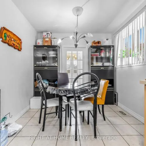 Premium freehold home for sale: 5, Thwaite, Glenfield-Jane Heights, Toronto