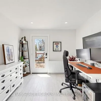 58,&nbsp;Albert, Mimico, Toronto