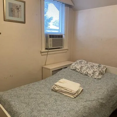 61,&nbsp;Guestville, Mount Dennis, Toronto