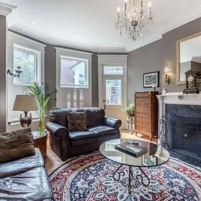 166,&nbsp;High Park, High Park North, Toronto