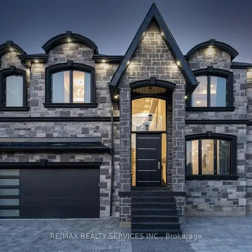 Premium freehold home for sale: 3, Bonnyview, Stonegate-Queensway, Toronto