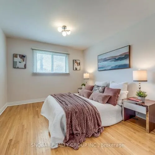Premium freehold home for sale: 70, Lavington, Willowridge-Martingrove-Richview, Toronto