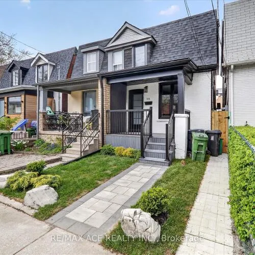 Premium freehold home for sale: 38, Pelham, Weston-Pellam Park, Toronto