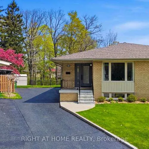 Premium freehold home for sale: 65, Vanguard, Islington-City Centre West, Toronto