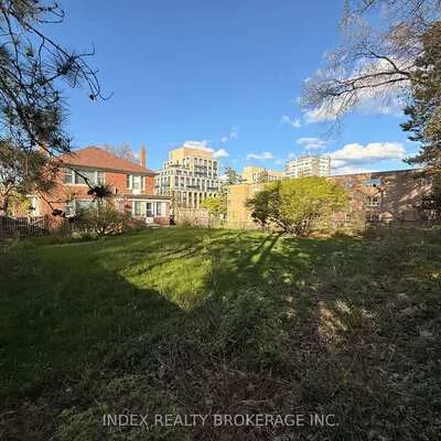 21,&nbsp;Anglesey, Edenbridge-Humber Valley, Toronto