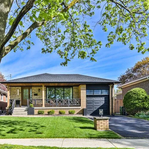 Premium freehold home for sale: 105, Crendon, Eringate-Centennial-West Deane, Toronto