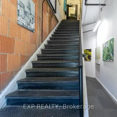 2480,&nbsp;Dundas, High Park North, Toronto