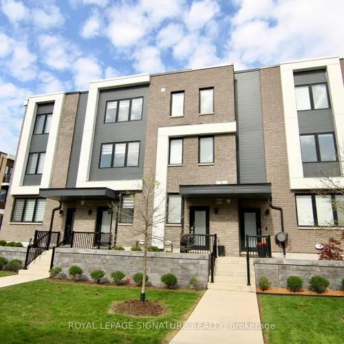Premium freehold home for sale: 90, Stanley Greene, Downsview-Roding-CFB, Toronto