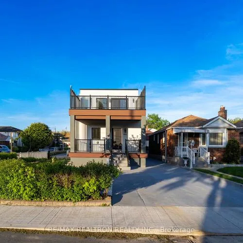 Premium freehold home for sale: 33, Landour, Keelesdale-Eglinton West, Toronto