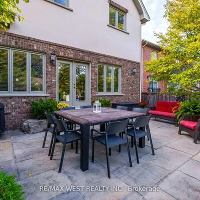 11,&nbsp;Tremont, Islington-City Centre West, Toronto