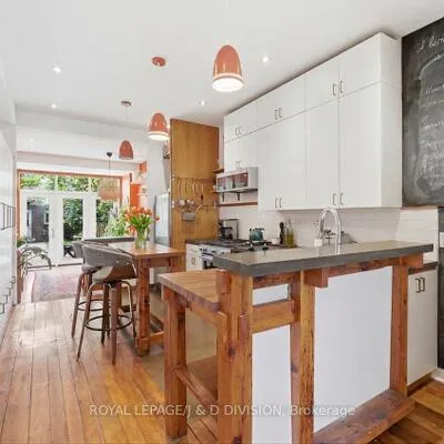 41,&nbsp;Noble, Roncesvalles, Toronto