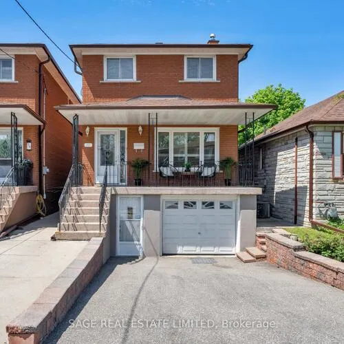 Premium freehold home for sale: 22, East, Rockcliffe-Smythe, Toronto
