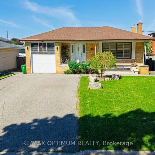Premium freehold home for sale: 6, Evernby, Kingsview Village-The Westway, Toronto