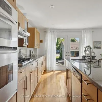 111,&nbsp;Warwood, Islington-City Centre West, Toronto
