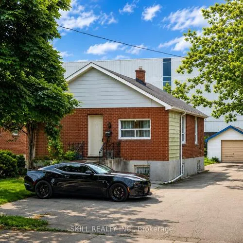 Premium freehold home for sale: 165, Thirtieth, Alderwood, Toronto