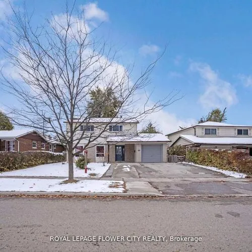 Premium freehold home for sale: 60, Lexington, West Humber-Clairville, Toronto