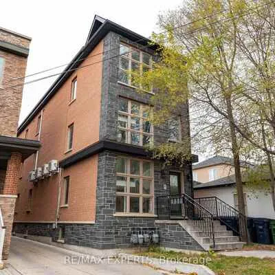 2,&nbsp;Hyde, Keelesdale-Eglinton West, Toronto