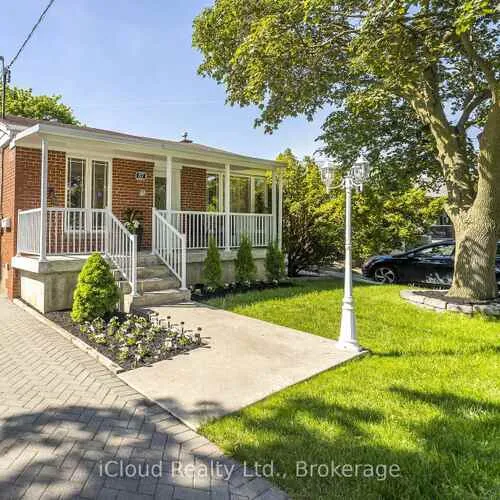 Premium freehold home for sale: 127, Silverhill, Islington-City Centre West, Toronto