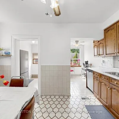 39,&nbsp;Exeter, Weston-Pellam Park, Toronto
