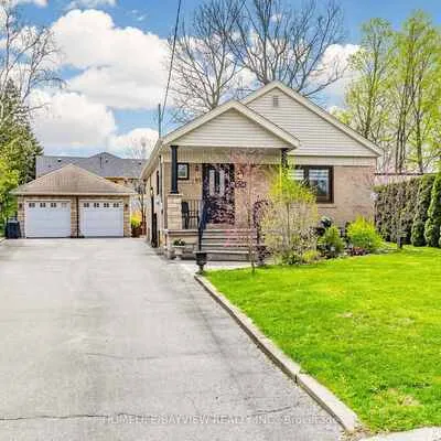 10,&nbsp;Woolton, Brookhaven-Amesbury, Toronto