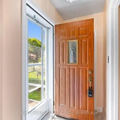 131,&nbsp;Clearbrooke, Rexdale-Kipling, Toronto