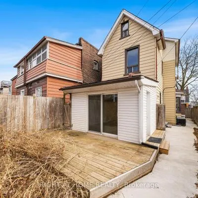 134,&nbsp;Millicent, Dovercourt-Wallace Emerson-Junction, Toronto