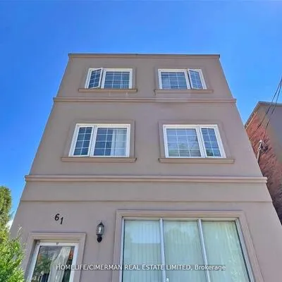 61,&nbsp;Scarlett, Rockcliffe-Smythe, Toronto