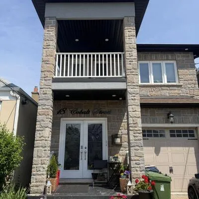 18,&nbsp;Cobalt, Mount Dennis, Toronto