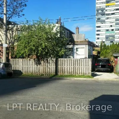 1314,&nbsp;Dupont, Dovercourt-Wallace Emerson-Junction, Toronto