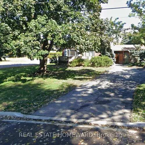 Premium freehold home for sale: 117, Warwood, Islington-City Centre West, Toronto
