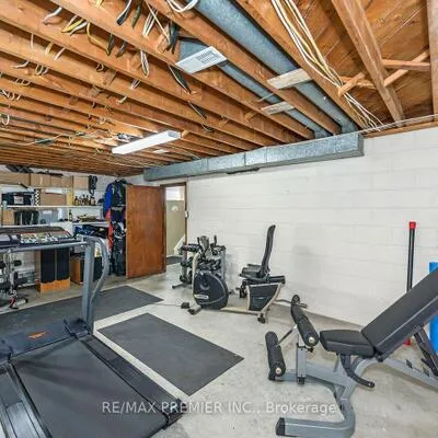 2894,&nbsp;Weston, Humberlea-Pelmo Park W5, Toronto