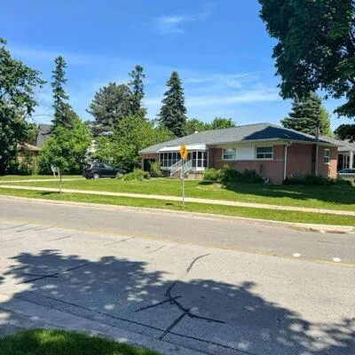 71,&nbsp;Lloyd Manor, Princess-Rosethorn, Toronto