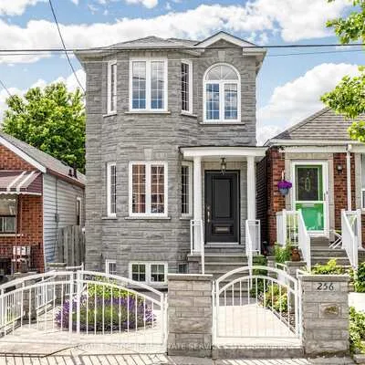 256,&nbsp;Earlscourt, Caledonia-Fairbank, Toronto