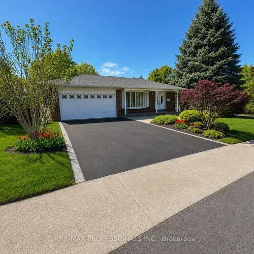 Premium freehold home for sale: 37, Sunplains, Markland Wood, Toronto
