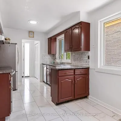109,&nbsp;Elnathan, Humber Summit, Toronto