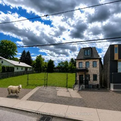 95,&nbsp;Bernice, Rockcliffe-Smythe, Toronto