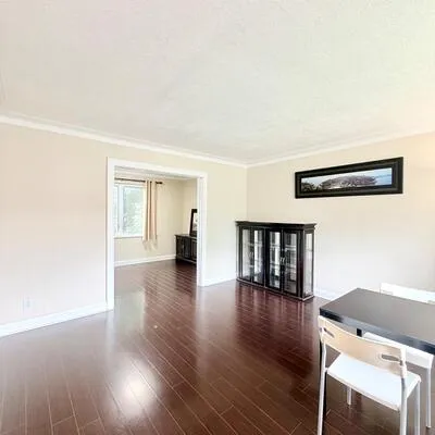 224,&nbsp;King, Weston, Toronto