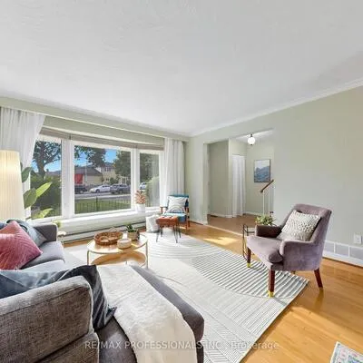 19,&nbsp;Davelayne, Humbermede, Toronto