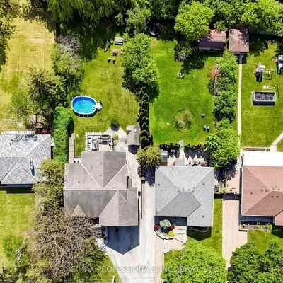 25,&nbsp;Waltham, Thistletown-Beaumonde Heights, Toronto