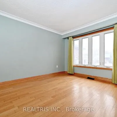622,&nbsp;The Queensway, Stonegate-Queensway, Toronto