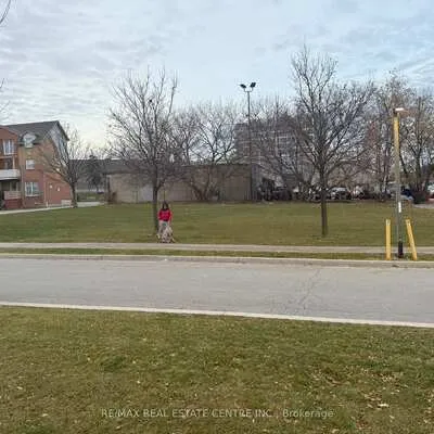 W/S,&nbsp;keele st, Brookhaven-Amesbury, Toronto