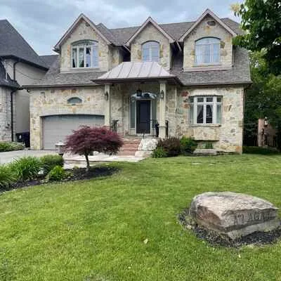 17,&nbsp;Agar, Islington-City Centre West, Toronto