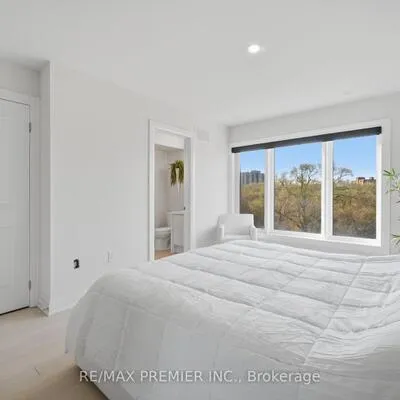 43,&nbsp;Wild Rose, Rustic, Toronto