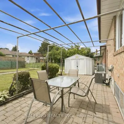 106,&nbsp;Whitburn, Downsview-Roding-CFB, Toronto